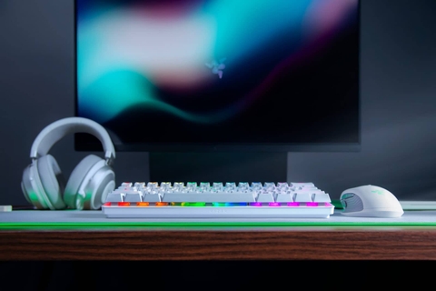 Loại bỏ các phím số, Razer trình làng bàn phím cơ Huntsman Mini gaming mang phong cách nhỏ gọn