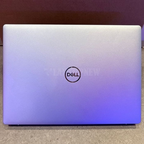 Dell Inspiron 7440 - Mặt sau
