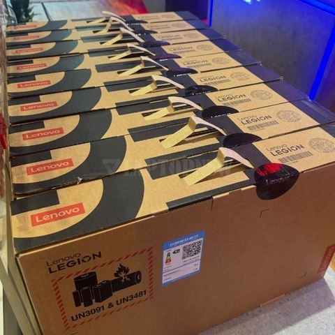 Legion 5 R7000 - Full box