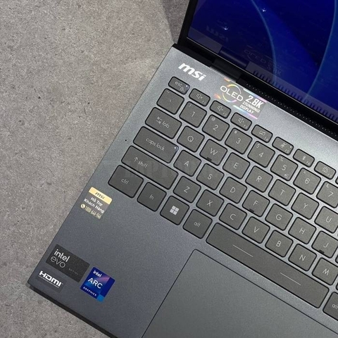 MSI Prestige 13 - Bàn phím trái