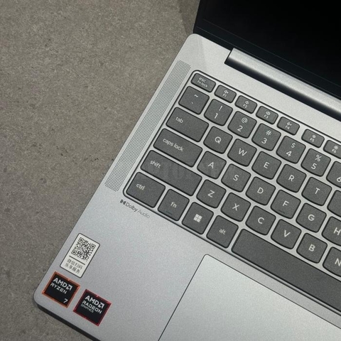 Lenovo Ideapad Slim 5 - Bàn phím trái