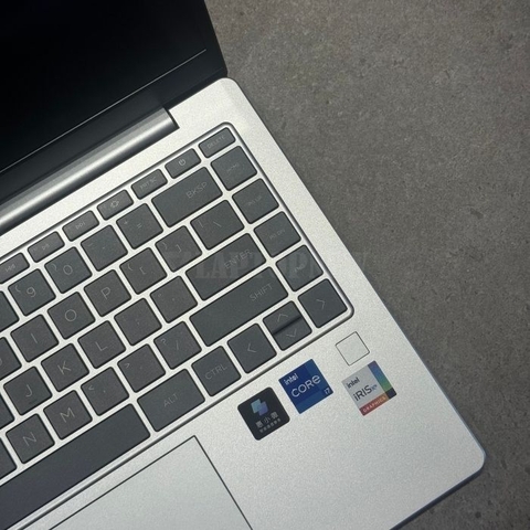 HP 14 -  Bàn phím phải