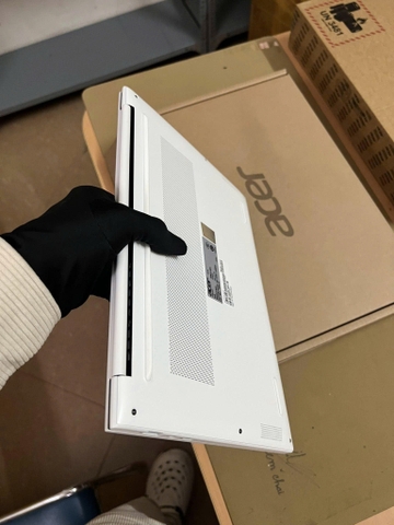 Laptop Acer Swift SFA14-77-7WU2 C73210 | CPU Core 7-240H | RAM 32GB LPDDR5 | SSD 1TB PCIe | VGA Onboard | 14.0 QHD 2K2 IPS, 100% sRGB | Win11