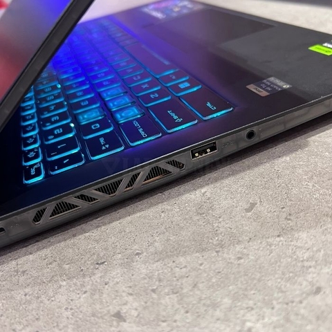 MSI Cyborg 15 - Cổng kết nối trái