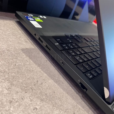 Lenovo Legion 7 Pro - Cổng kết nối trái
