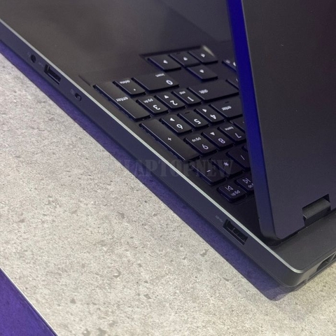 Legion 5 R7000 - Cổng kết nối phải