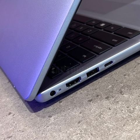 Dell Inspiron 5445 - Cổng kết nối trái