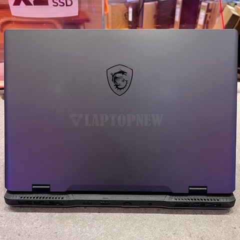MSI Sword 16 HX - Mặt sau
