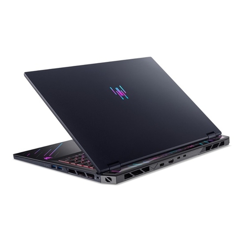 Acer Predator Helios 18 - tản nhiệt phải