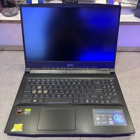 LAPTOP MSI KATANA A15 - Màn hình
