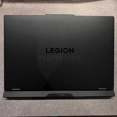 Legion 5 R7000P - Mặt sau