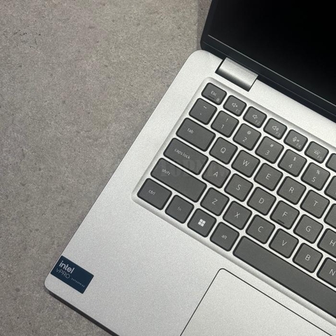 Dell Latitude 5430 - Bàn phím trái