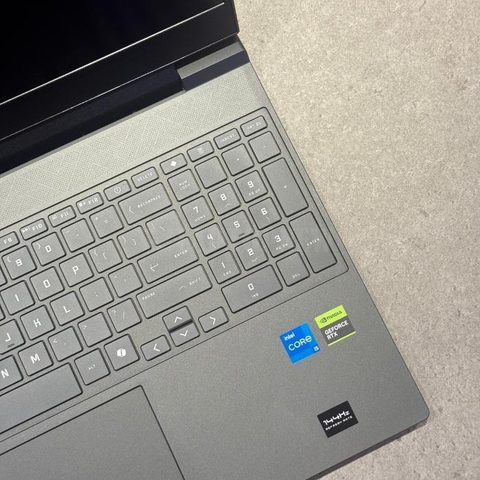 HP Victus 15 - Bàn phím phải