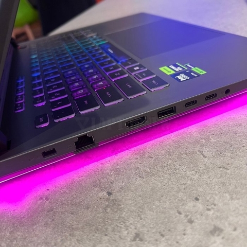 Asus ROG Strix G16 - Cổng kết nối trái