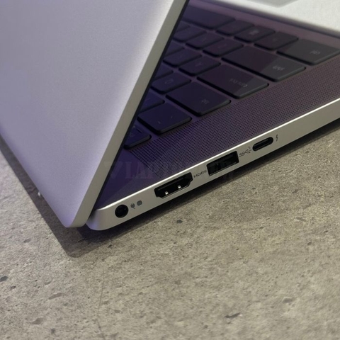 Dell Inspiron 5630 - Cổng kết nối trái