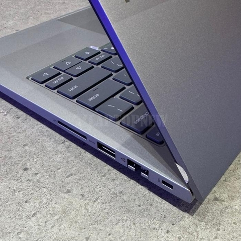 Lenovo Legion Thinkbook 14 G8 - Cổng kết nối phải