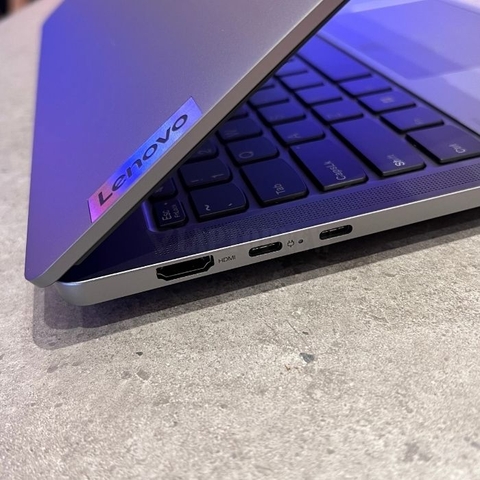 Lenovo Ideapad Slim 5 Oled - Cổng kết nối trái