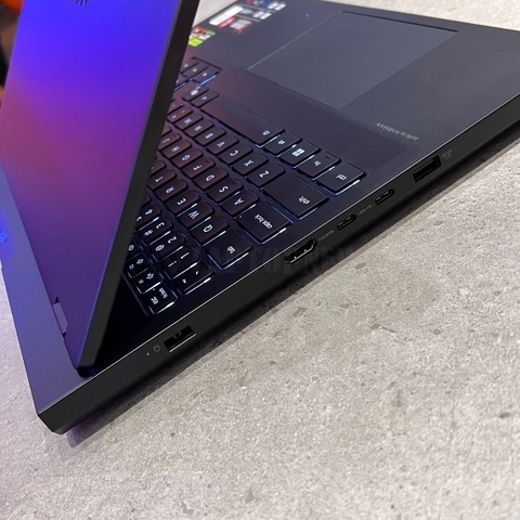 Legion 5 R7000P - Cổng kết nối trái