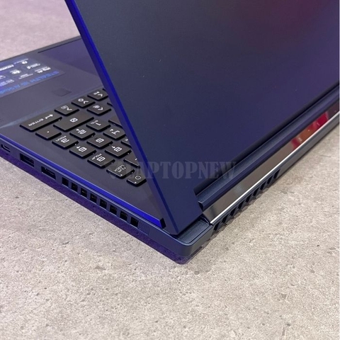 LAPTOP MSI STEALTH 16 AI - Tản nhiệt phải