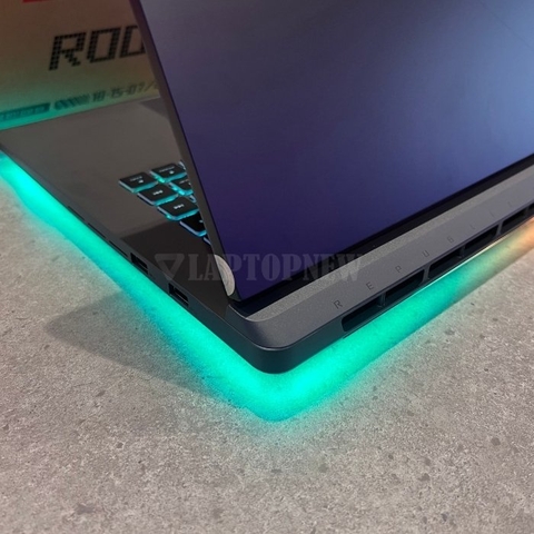 Asus ROG Strix G16 - Tản nhiệt phải