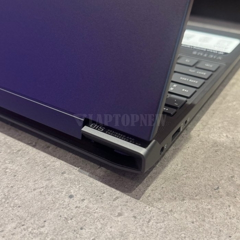 HP Victus 15 - Góc trái