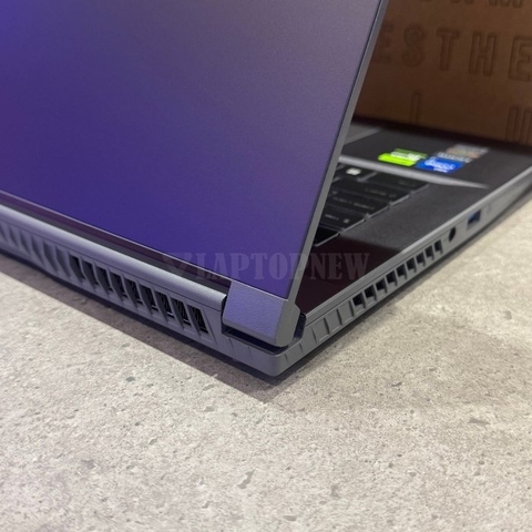 MSI Thin 15 - Góc trái