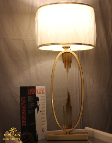 Đèn bàn hiện đại B122