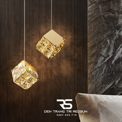 Đèn Thả Trần Lắp Phòng Khách, Phòng Ngủ, Thông Tầng Cầu Thang Hiện Đại Chất Liệu Pha Lê HTK070
