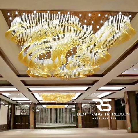 Đèn Chùm Sảnh Khách Sạn, Nhà Hàng, Phòng Tiệc Cao Cấp Phong Cách Hiện Đại Chất Liệu Thủy Tinh HTK-NK003