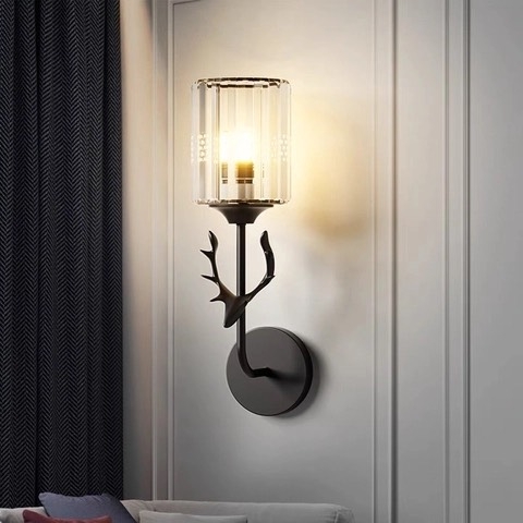 ĐÈN TƯỜNG NỘI THẤT THÂN ĐEN CHAO THỦY TINH ĐÔI SỪNG HƯƠU QUAY LÊN - BÓNG E27*1 - M: 833