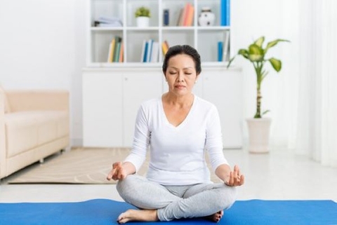 Chăm sóc sức khỏe phụ nữ sau tuổi 40