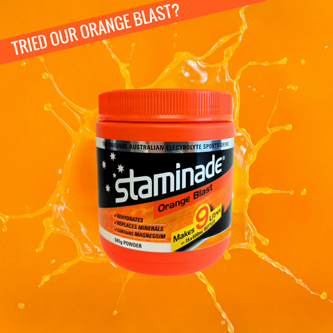 Bột pha uống năng lượng Staminade Electrolyte Sports Drink 585g Orange Blast