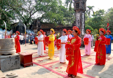 Tìm hiểu cách thức thờ phật, lạy phật và cúng phật trong văn hóa tín ngưỡng Việt Nam