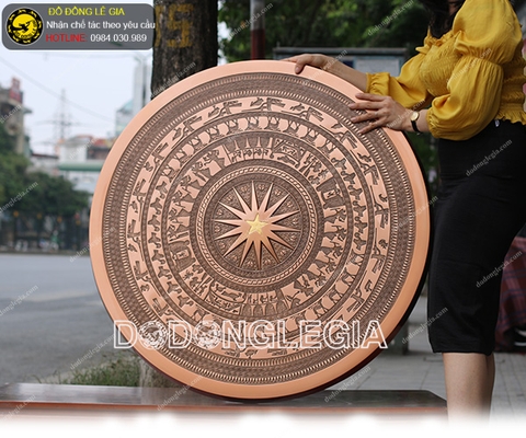 Chế tác mặt trống đồng đỏ hoa văn chìm đường kính 90cm cho khách Quãng Ngãi