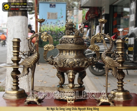 Bộ đồ thờ ngũ sự bằng đồng chạm song long chầu nguyệt đẹp tinh xảo