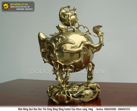 Đỉnh quả đào bằng đồng Cattut