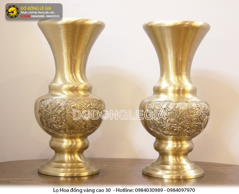 Lọ hoa cúc bằng đồng vàng