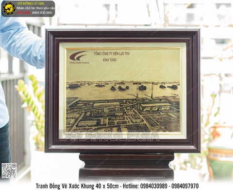 Tranh Đồng Vẽ Xước Khung 40 x 50cm