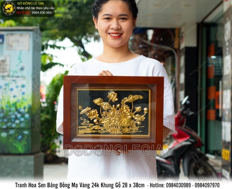 Tranh Hoa Sen mạ vàng 24k khung gỗ 28x38cm   Lưu