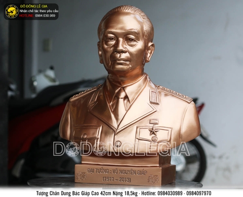 Tượng Đại tướng Võ Nguyên Giáp bằng đồng đỏ cao 42cm