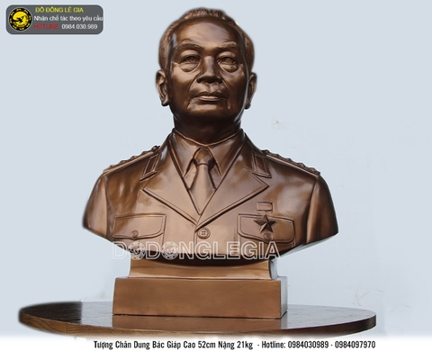 Tượng Đại tướng Võ Nguyên Giáp bằng đồng đỏ cao 52cm