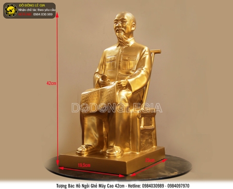 Tượng Bác Hồ ngồi ghế mây cao 42cm bằng đồng đỏ