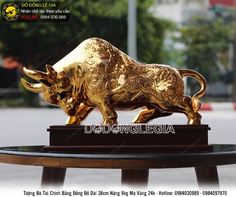 Tượng Bò tài chính mạ vàng 24k
