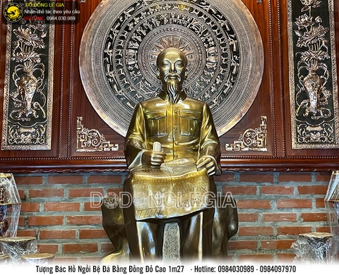 Tượng Bác Hồ bằng đồng đỏ cao 1m27