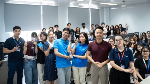 Sapo đồng hành cùng “Lớp mô phỏng kinh doanh” tại Đại học Thăng Long