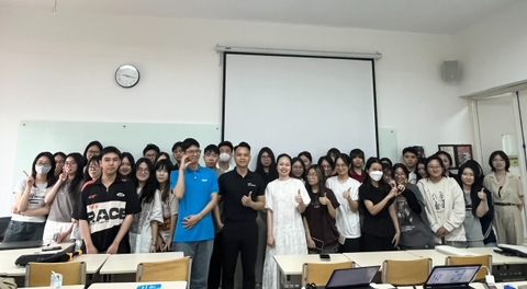 Sapo tham gia đào tạo kiến thức về Thương mại điện tử cho sinh viên ĐH Kinh tế ĐH Quốc Gia HN