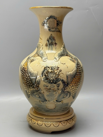 Bình phú quý cá chép hoa sen đắp nổi vẽ vàng 24k