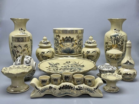 Set 2 Đồ Thờ Họa Tiết Hoa Sen Gốm Chu Đậu Vẽ Vàng Kim