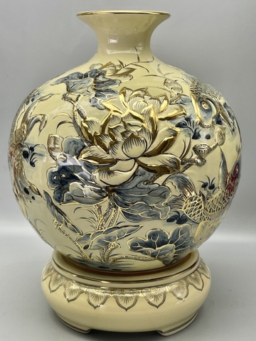 Bình Hút Tài Lộc Cá Chép Hoa Sen Đắp Nổi Gốm Chu Đậu Vẽ Vàng