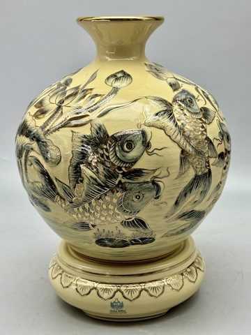 Bình Tài Lộc Cá Chép Hoa Sen H30 Gốm Chu Đậu Đắp Nổi Vẽ Vàng